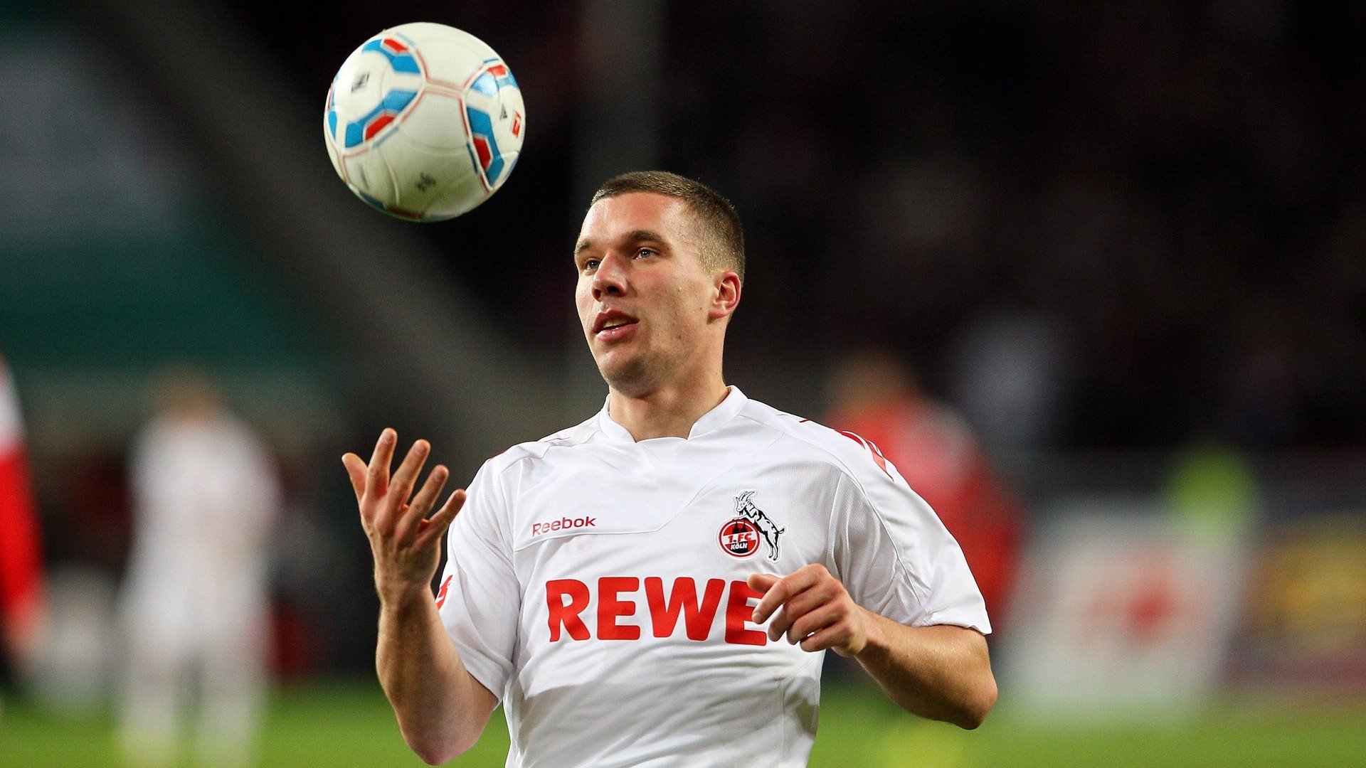 九游下载中心-本赛季最佳球员评选：你心中的第一人是谁？，本赛季最有价值球员